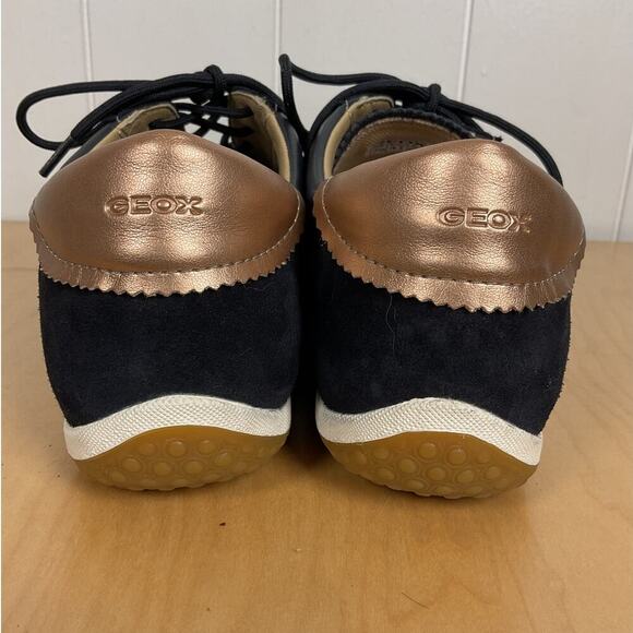 Geox Women's D Vega A Trainers Navy and Gold Leather Slim Line Comfort Sneaker - Picture 6 of 10